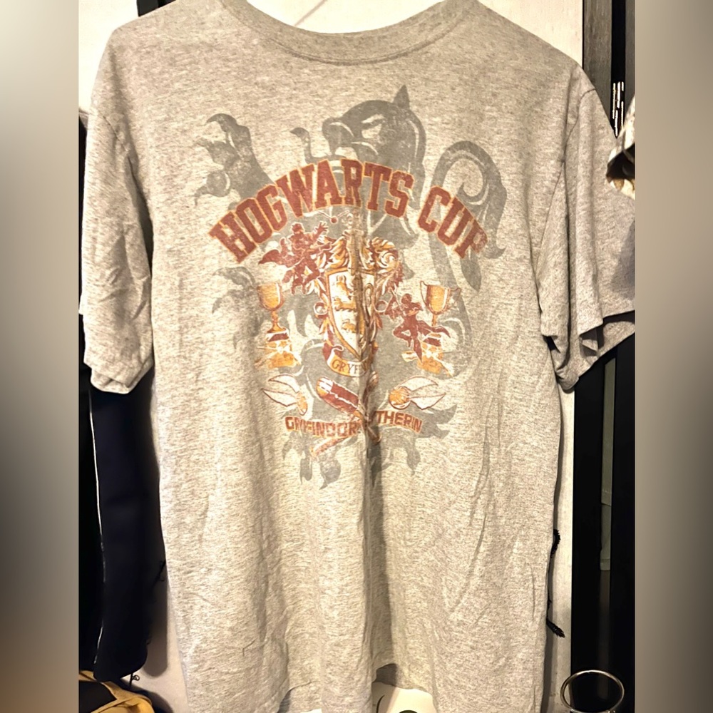 Men’s Medium Bundle Five Items Include Shorts And… - image 3